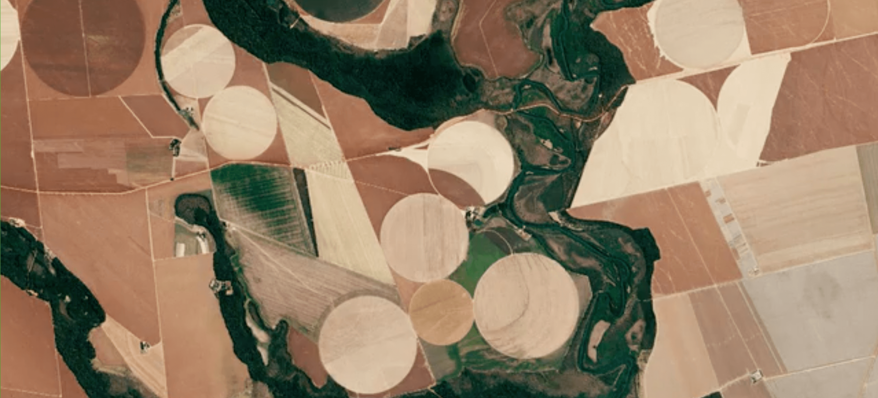 Burtynsky E., Baichwal J. (2007). Manufactured Landscapes. Screenshot.