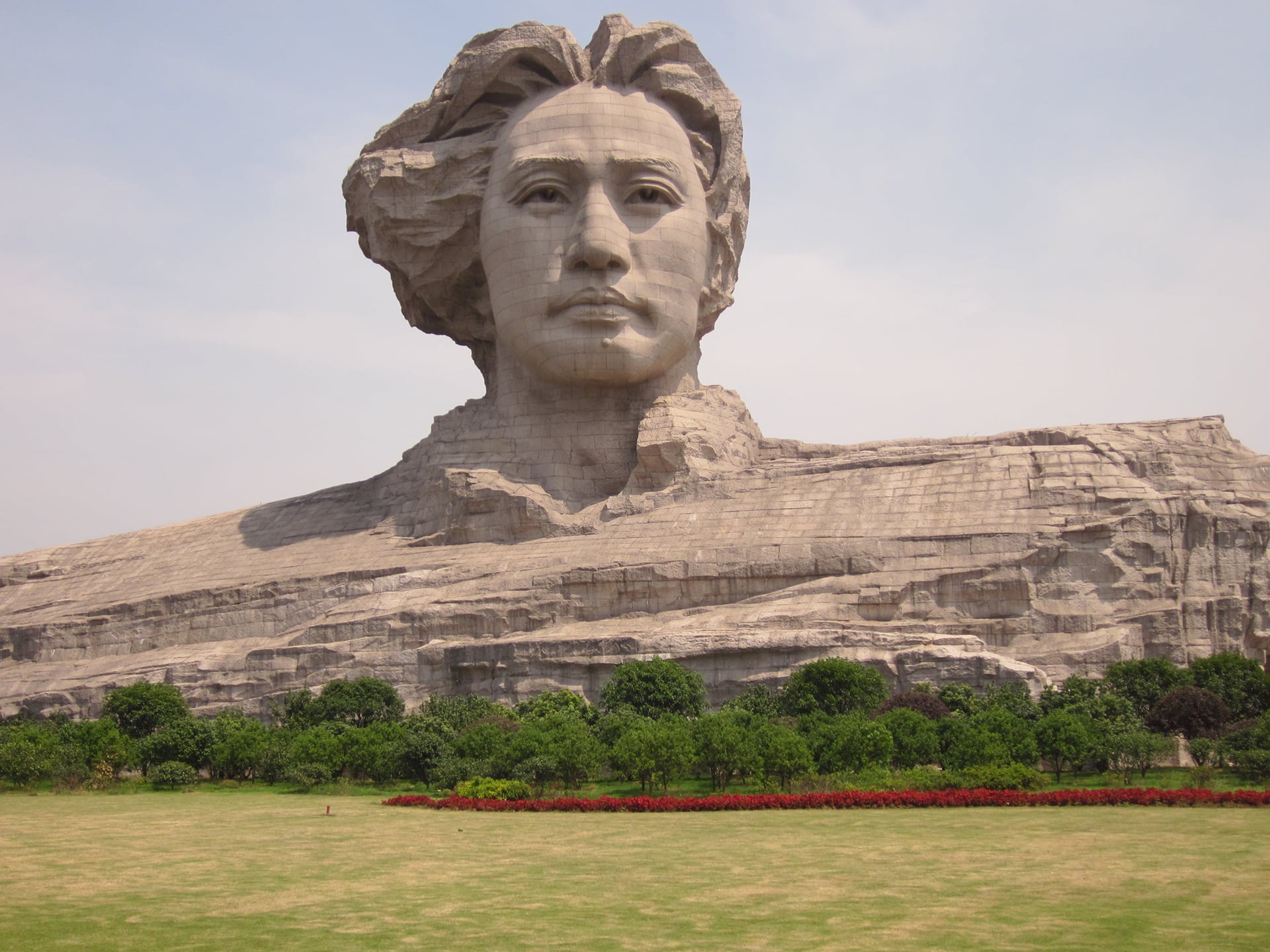 Mao Zedong statue